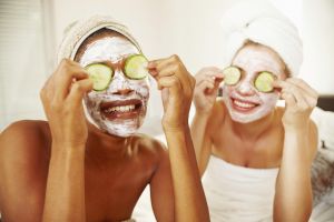 Natural homemade facial mask