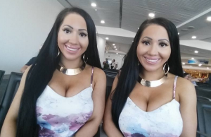 Twins Exactly The Same