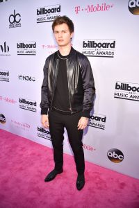 2017 Billboard Music Awards - Magenta Carpet