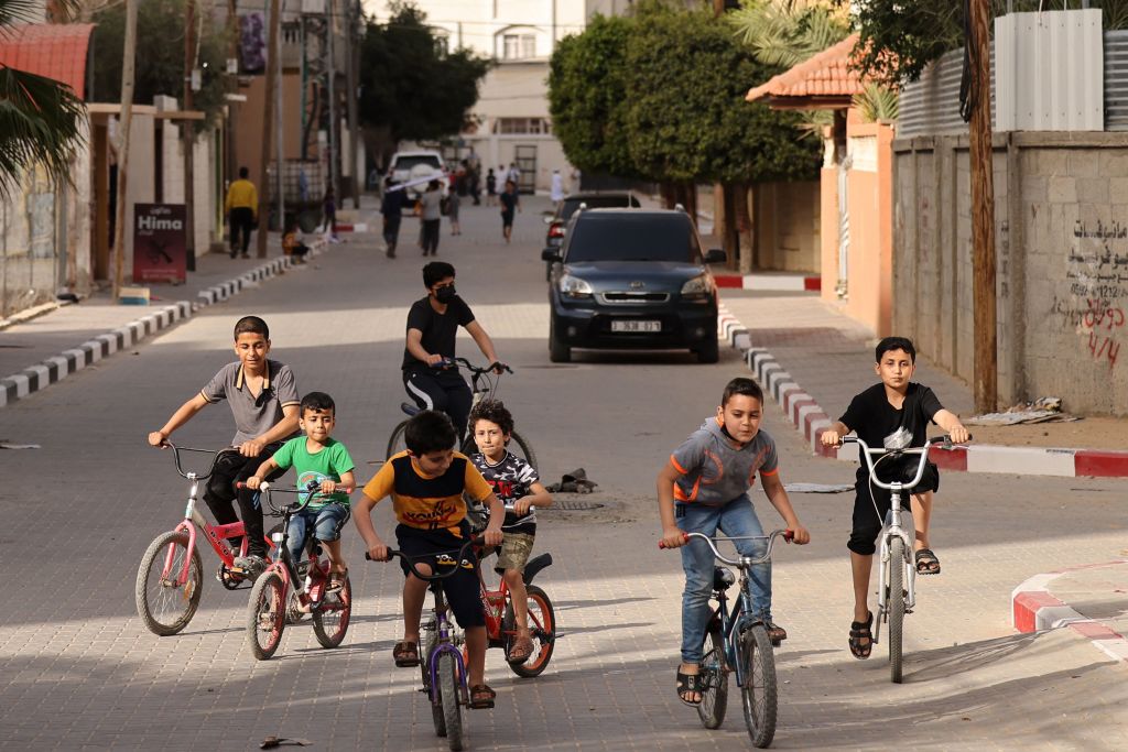 PALESTINIAN-HEALTH-VIRUS-CYCLING-GAZA