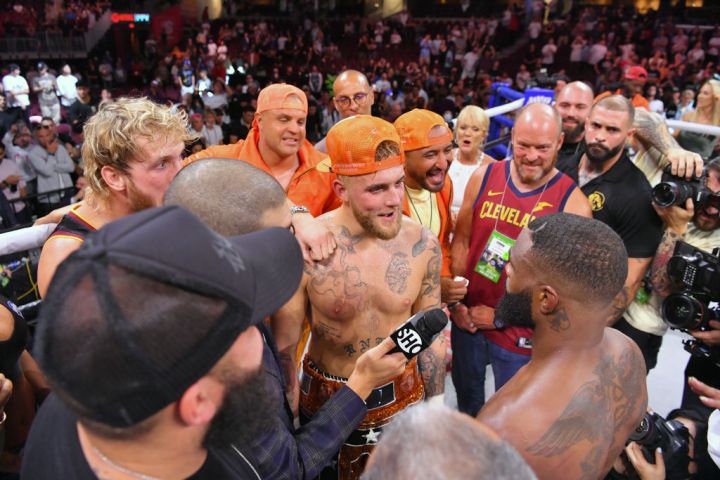 Jake Paul v Tyron Woodley